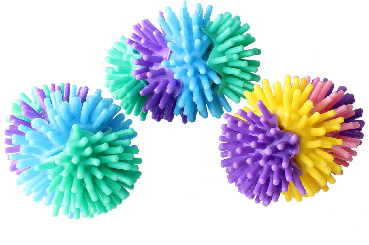 37133 Spiky Egg Foot Talon Toy - Bonka Bird Toys